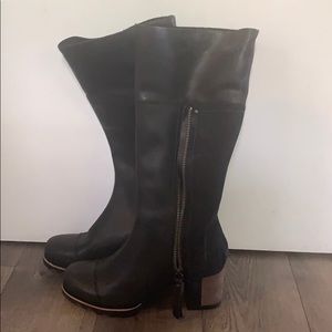 Sorel black boots